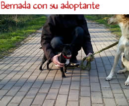 Bernarda con su adoptante Bernarda con su adoptante